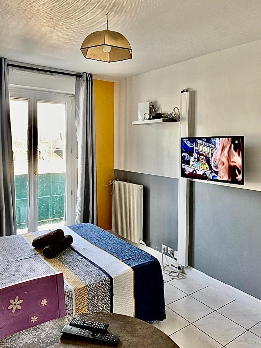 Appartement Proche Gare Et Centre Ville Melun Exterior photo