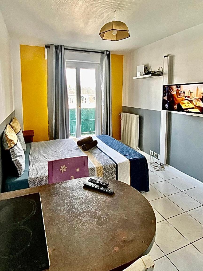 Appartement Proche Gare Et Centre Ville Melun Exterior photo